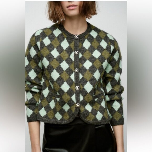 FEATHERY YARN ARGYLE JACQYARD CARDIGAN⭐︎ 14270805CJ_12_f.jpg